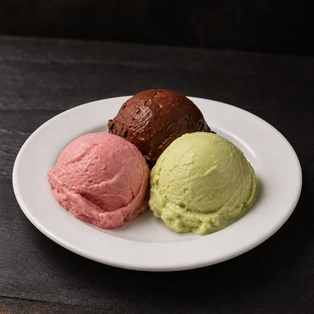 Made Right Here at Pizzaluté! 3 Scoops.